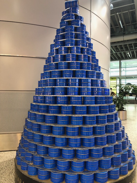 Kaviardosen am Genfer Flughafen 